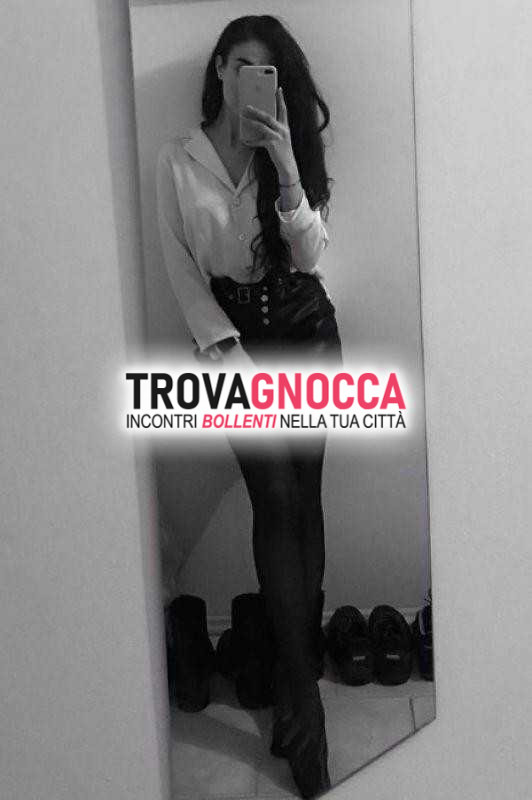 silvia giovane bellezza italiana