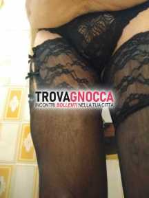 passivo troia ingorda succhia cazzo intimo e autoreggenti