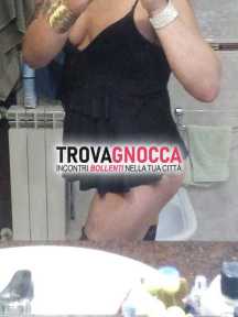 ore 330 sono cerca coppia amici maschi attivi. io sono bella trav vogliosa giocare e farvi provare enorme piacere.