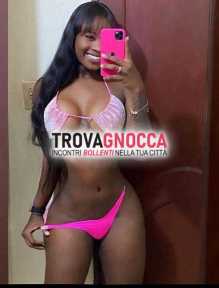 lara alla sua prima volta italia 🇮🇹 cagliari pronta farti perdere testa questa bellissima mulata corpo statuario ti aspetta farti scoprire tue fantasie più nascoste. non perdere l'occasione vivere momento indimenticabile 🫦
