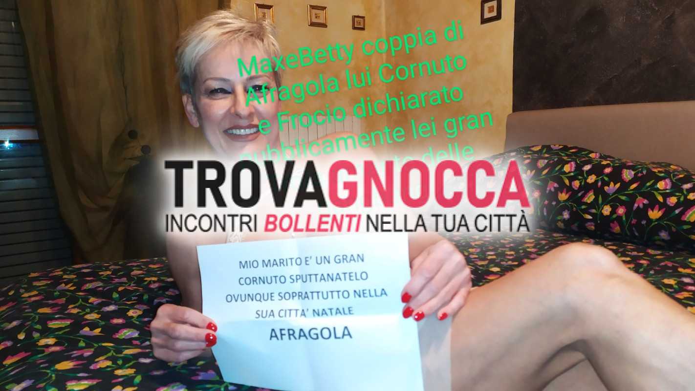 maxebetty vera coppia cuckold sputtanata pubblicamente