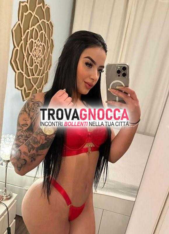 prima volta 😍 luisa napoletana 24 anni un'esperienza puro erotismo😍 🤩 completamente soddisfacente 🤩 bocca fuoco ⛔ massaggiatrice elegante e raffinata ⛔