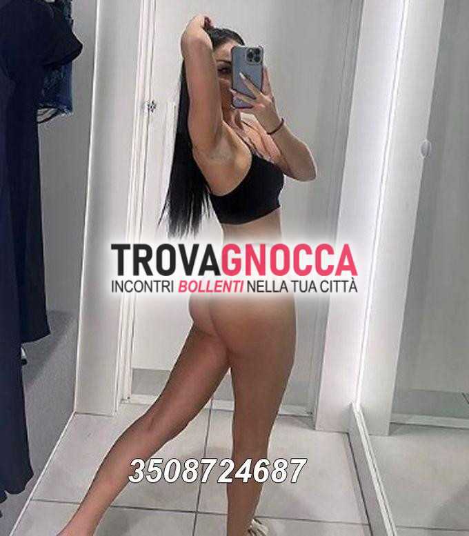 michela 26 anni vera napoletana❤️‍🔥delicia peccato🍑appassionata dei piaceri💯vagina liscia e sempre pronta😍un'incredibile bomba sexy‼️foto assolutamente autentiche 📸