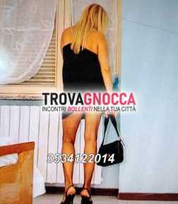 ad asti fino domenica💋💋 paola bella bionda sensuale 💋💋 ti aspetta esperimentare giochi piedi e scambio ruolo 💋💋 ricorda no stranieri 💋💋 non vedo l'ora vivere questo momento te 💋💋