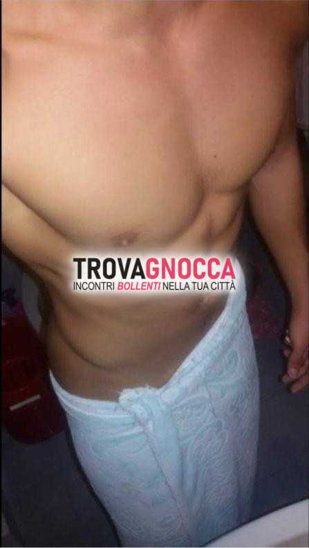 ragazzo molto carino disponibile coppia autentica