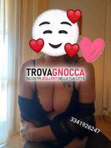valeria e roberta due magnifiche milf sono pronte offrirti momenti puro piacere non lasciarti sfuggire l'opportunità conoscerle