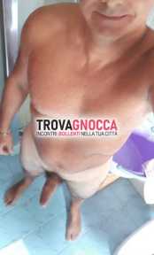 cerco coppia vera reale dominate sono schiavetto leccapiedi segaiolo sottomesso no perditempo no fake