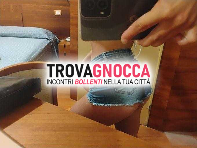 siamo coppia io ho 19 anni sono bionda occhi azzurri e bel corpo mentre lui ha 22 anni.🙈 offriamo foto e video sensuali chi è interessato