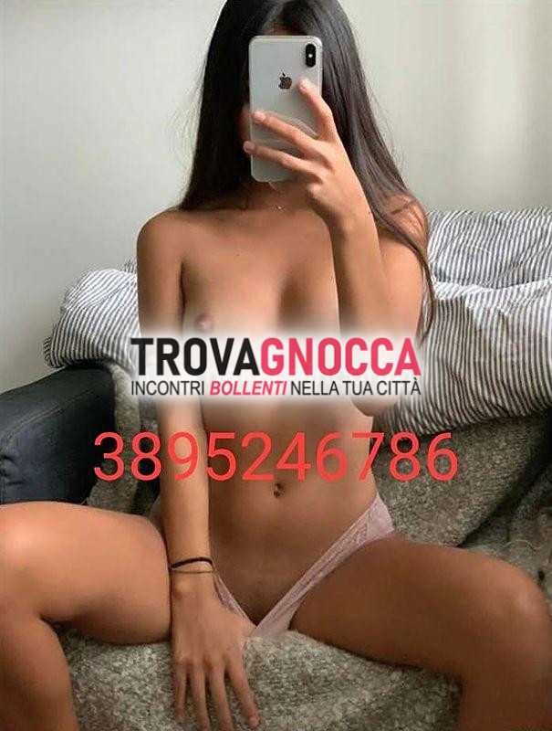 ❤appena arrivata❤ nuovissima studentessa ❤ incantevole e fantastica vero schianto che devi assolutamente vedere. tutto calma preparati bocchino caldo e sensuale