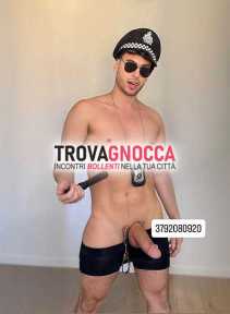 🚨⛑️ desenzano garda 🚨 🚨

poliziotto dominante o medico sensuale decidi tu chi vuoi che ti assista… ⛑️🚨