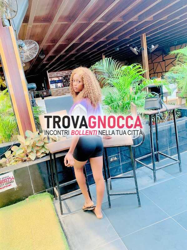 nuova cittÀ. vanessa solo raggiungo.