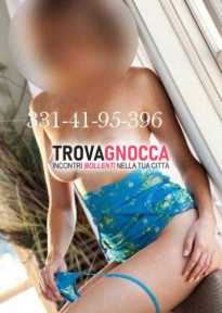 sensuale e avvolgente massaggio greta bergamo ti aspetta. chiamami e sarai viziato mai prima d'ora.
