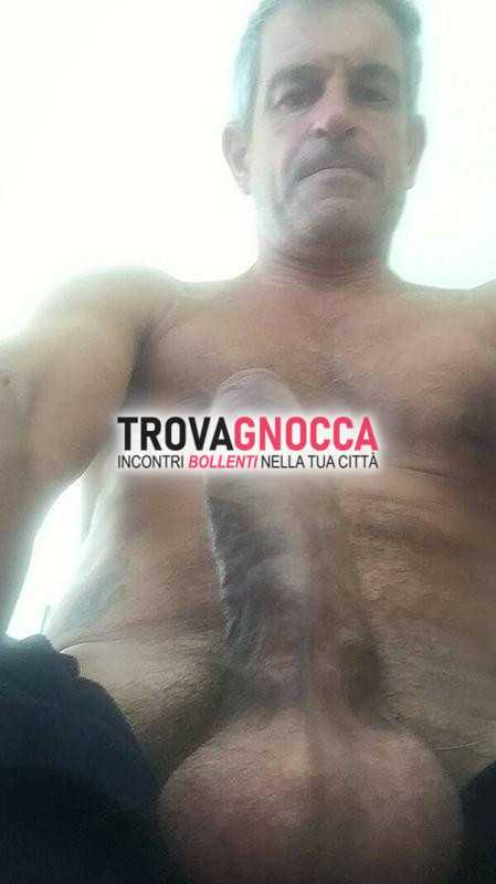 massaggiatore corpo fantastico estremamente dotato disponibile donne e coppie cerca un'esperienza unica.