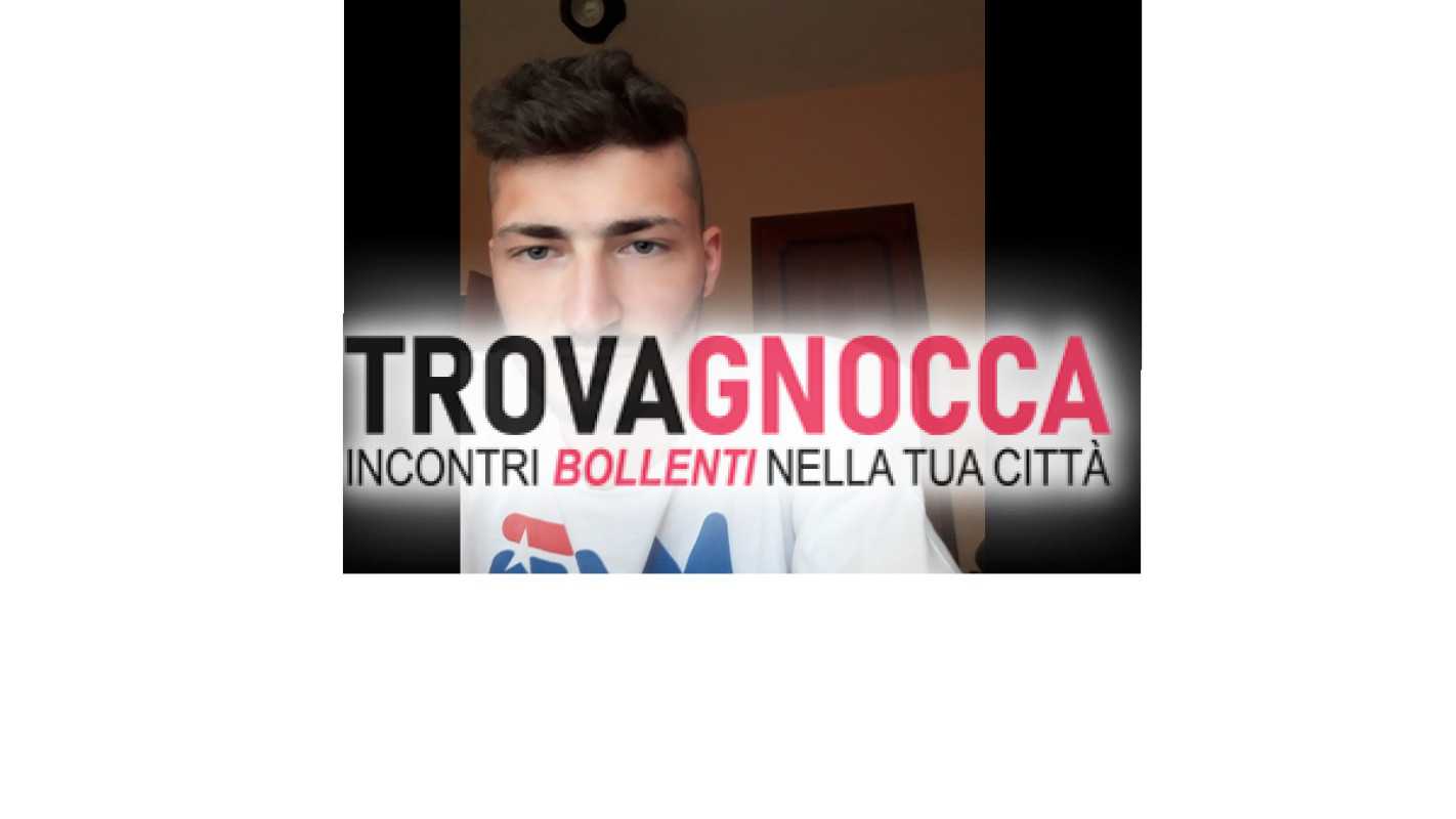 ragazzo etero si fa leccare piedi fabrianochiedo rose