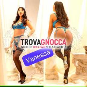 solo italiani 🇮🇹🇮🇹🇮🇹vanessa nipponica È arrivata piu bella e forma
