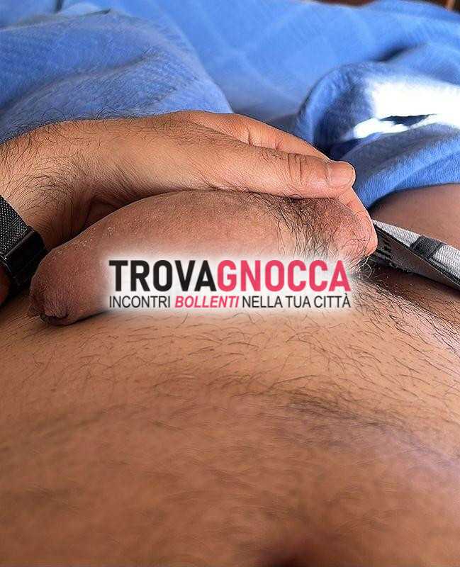 sono tornato dalla spiaggia e ho un'intensa voglia sesso ragazzo passivo versatile e snodato massimo 30 anni