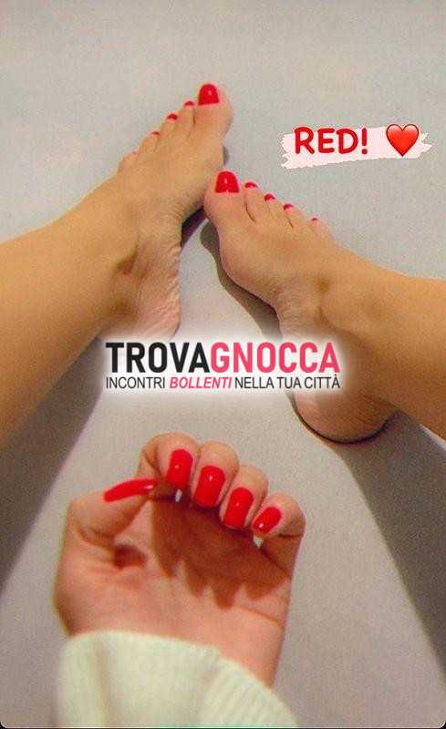 🌺incantevole🌺 giovane viso angelo 😇 corpo incredibile puoi vedere dolcemente tremendamente sexy _🍷_ specializzata nel satisfare tuoi desideri e capricci.