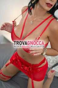 🌺incantevole🌺 giovane viso angelo 😇 corpo incredibile puoi vedere dolcemente tremendamente sexy _🍷_ specializzata nel satisfare tuoi desideri e capricci. 🌺incantevole🌺 giovane viso angelo 😇 corpo incredibile puoi vedere dolcemente tremendamente sexy _🍷_ specializzata nel satisfare tuoi desideri e capricci.