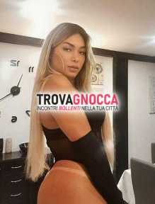 bionda bomba sexy. ambiente climatizzato dove massima pulizia regna sovrana. preparati vivere momenti indimenticabili.