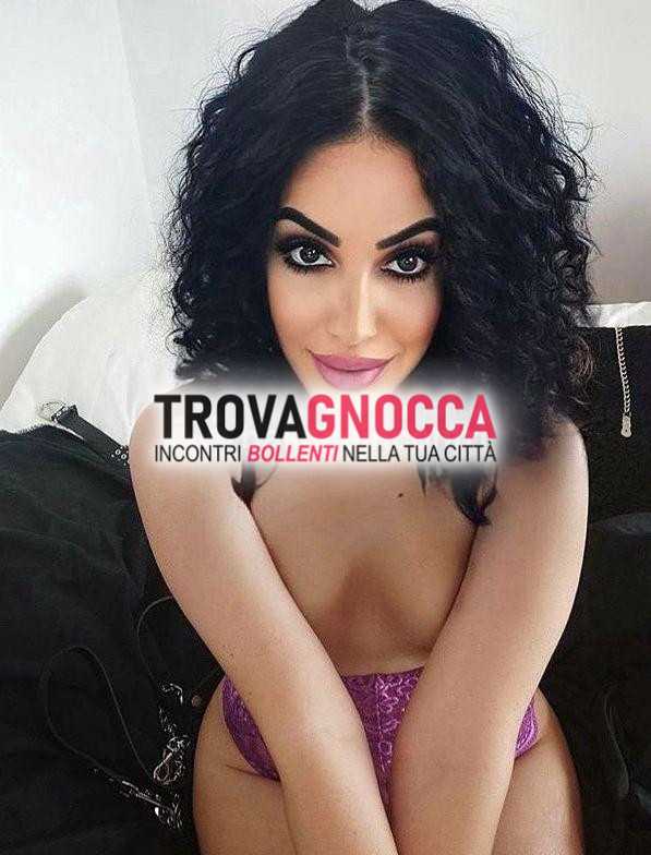 laura italiana 28 anni prima volta zona regina preliminare e pecorina