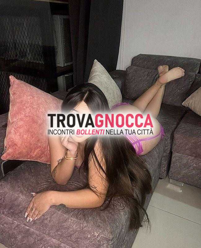 sono sofia 🫦 incantevole e super giovane ragazza bionda fresh arrivata💕 disponibile anche mie amiche 👯‍♀️