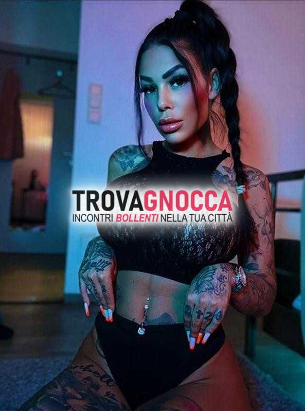 😍😍😍🍓 sono appena arrivata campobasso e raggiungo tutte vostre fantasie compagnia mica 22 anni novita' assoluta 🍓