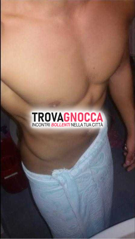 giovane affascinante disponibile coppia autentica