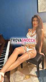 bella transessuale cavallina 
tayná soares