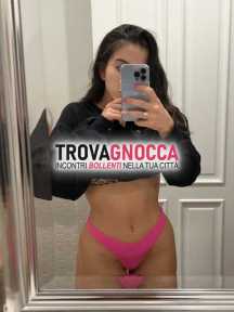 ciao vivo qui ❤mantova❤. ho culo grosso😍🍑