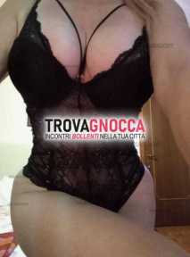 per pochi giorni bella matura vogliosa. mi piace anche nel culo. giochi erotici pioggia dorata strap-on.