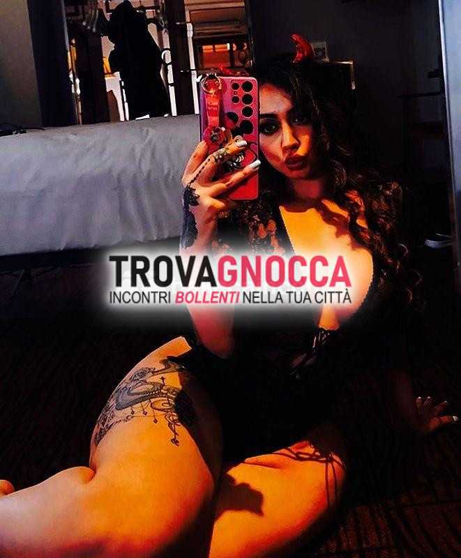 reyna tenera bambola giovanissima e spettacolare foto autentiche e tatuaggi che lasciano segno 💯❌💯