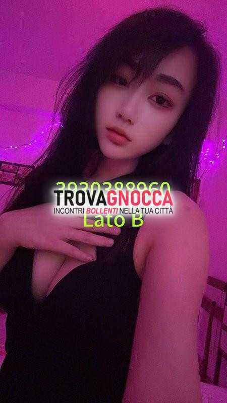 🌸🌸nuova ragazza orientale incantevole foto sarÀ realizzazione tua fantasia erotica senza limiti🌸🌸anche culo