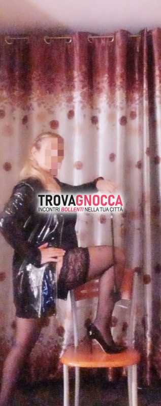 mistress dominatrice giocherellona strap-on pratiche fetish bdsm non anonimo