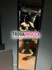 ragazzo nero palestrato disponibile donne mature e granny