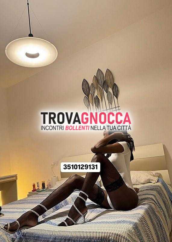 🍒🍒🍒 massaggiatrice valeria molto bella e femminile è qui offrirti un'esperienza unica 💦💦passiva e versatile 💦💦 che non dimenticherai facilmente. scopri suo stile particolare e lasciati trasportare mondo piacere. 🍒🍒