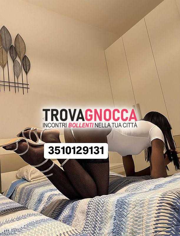 🍒🍒🍒 massaggiatrice valeria molto bella e femminile è qui offrirti un'esperienza unica 💦💦passiva e versatile 💦💦 che non dimenticherai facilmente. scopri suo stile particolare e lasciati trasportare mondo piacere. 🍒🍒