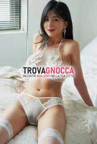 energia seducente giovane musa che stimola tuo corpo olio rosmarino