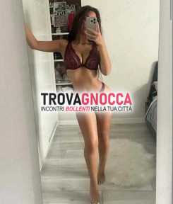 raggiungo napoli un'esperienza sexy e infuocata 💦💦💦 coccolona passionale che ama bel 69 💦💦 e non si mette mai frettolina. sono veramente brava letto paziente e monellina senza limiti 😋 vera e dolce ti aspetto 👠💄