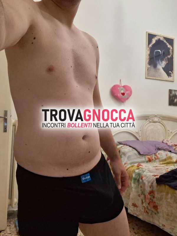 singolo cerca donna italiana o straniera mercenaria o alle prime esperiemze fine settimana