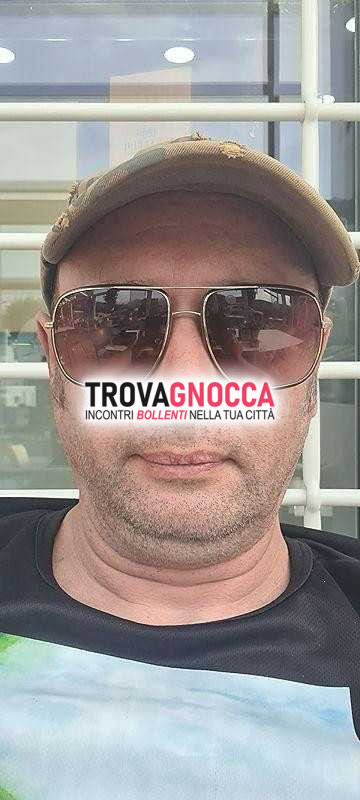 cerco complice condividere caffè bollente.