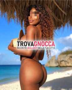 🍒 zoccoletta🍒 mi piace proprio ciucciare 🍭con mia bocca calda e gola profonda non vedo l'ora essere 🍭leccata