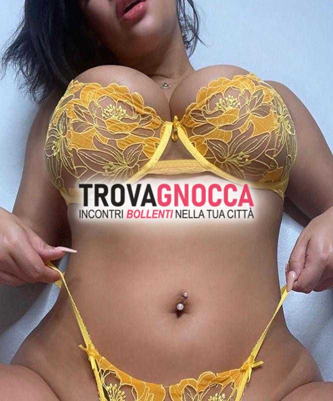 🌸💦unisciti foto mano💦🌸 foto assolutamente reali 👅🍓affascinante donna estrella💥vera caldissima sexy vagina stretta e pulita sempre bagnata e pronta momenti d'amore💦💥sensuale