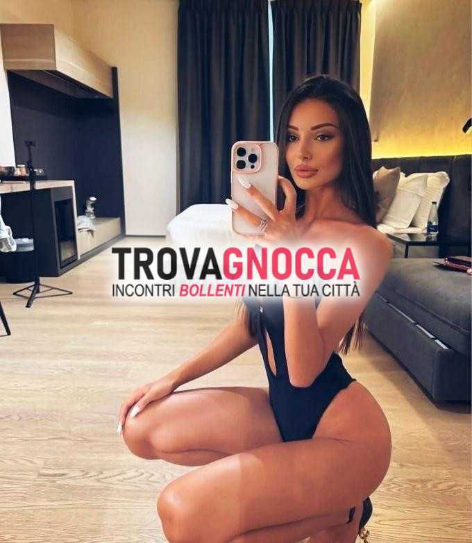 💎sara appena arrivata citta' sua prima volta🔥 e’ pronta rendere speciali questi pochi giorni