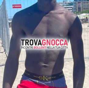 black giovane e pieno passione ti aspetta momenti intensi e pieni calore 🥵