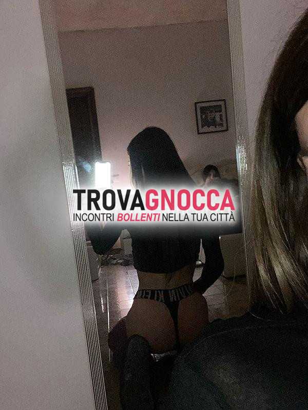 giovane transessuale disponibile servizi pagamento