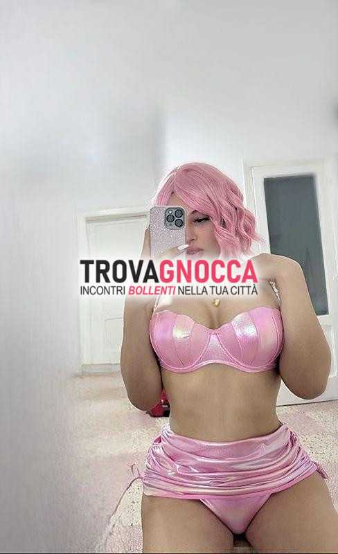 appena arrivata pompei femminuccia tran piÙ bella femmina 🥰 porcona mai vista 🐷 bocca 💋 e culo 🍑 caldissima 🌋