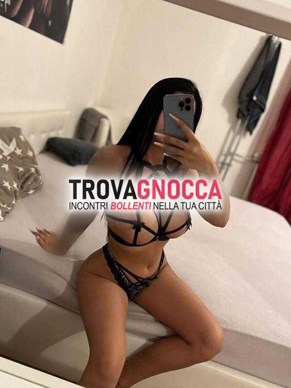 🇮🇹🐷alessia napoletana porcellina irresistibile scafati è pronta farti vivere momenti super arrapanti 🐽🇮🇹 suo lato b mozzafiato e preliminari infuocati ogni bacio sarà un'esperienza indimenticabile. 💋