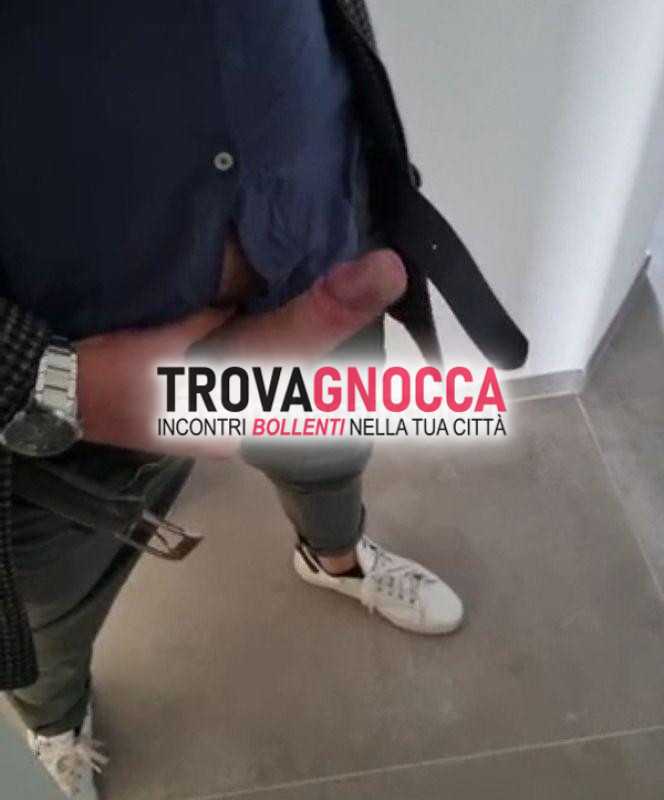 affascinante singolo cerca coppia lui cuck incontro avvincente e indimenticabile.