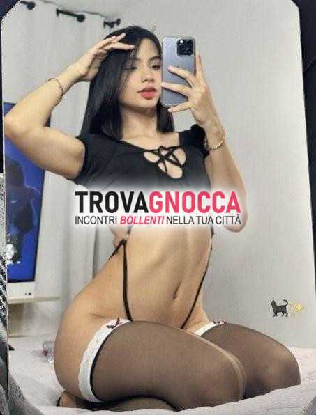 savona centro porcellina onduregna appena 20 anni super vagina sensualissima e viso angelo che ti lascerà senza parole