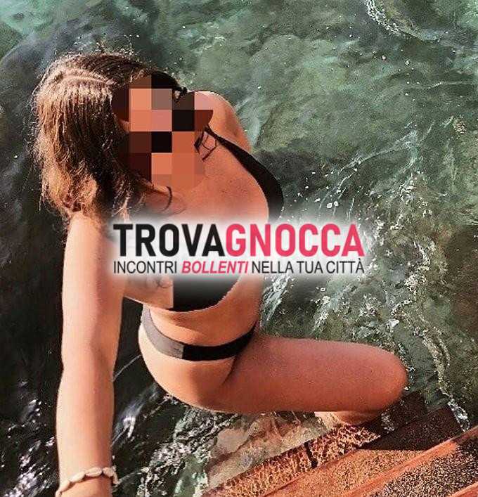 giovane coppia cerca singolo un'espereinza intensa